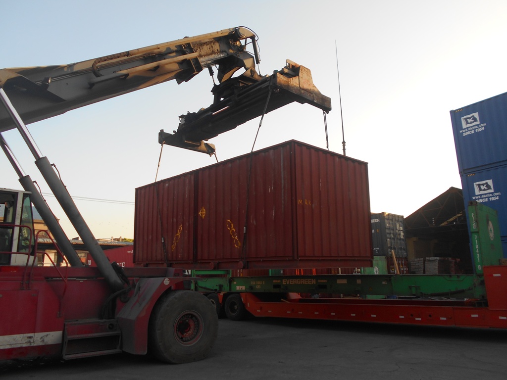 Container Landing Off